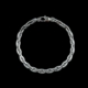 Bracelet chaîne en argent sur fond noir