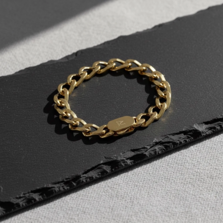 Bracelet chaîne dorée avec pendentif cœur